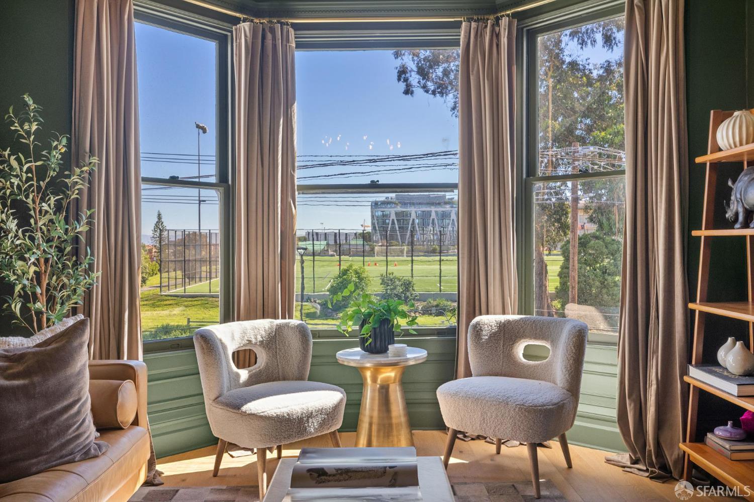 Photo #8: 426111962 Listing: Photo #8