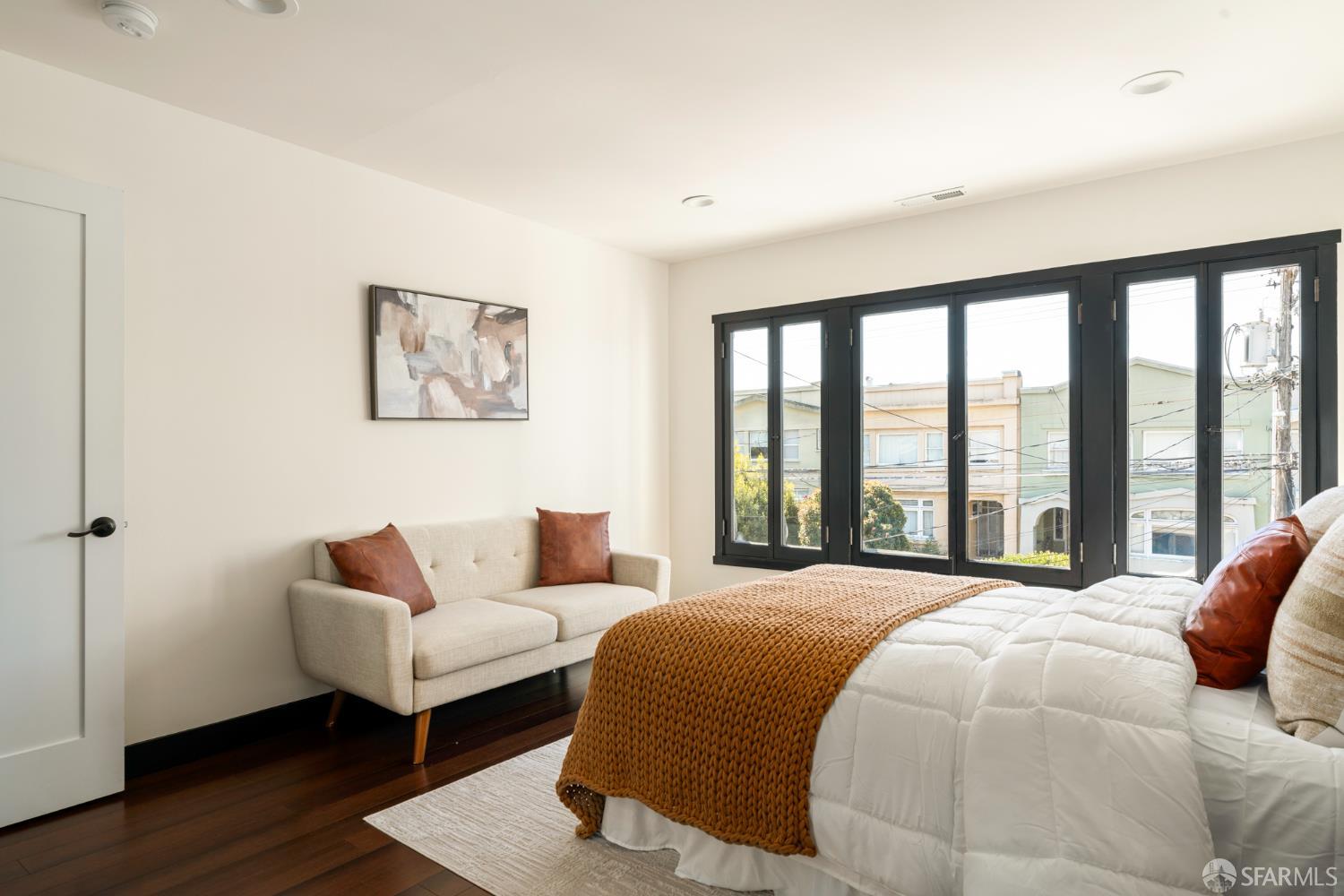 Detail Gallery Image 11 of 27 For 428 17th Ave, San Francisco,  CA 94121 - 2 Beds | 2 Baths