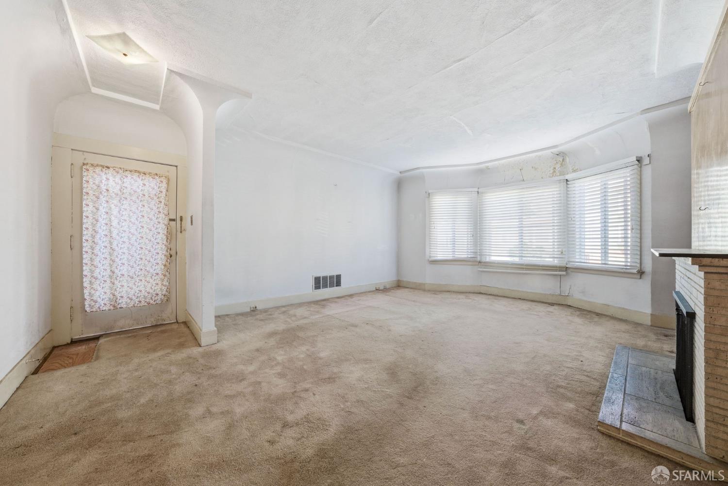 Detail Gallery Image 9 of 41 For 1835 18th Ave, San Francisco,  CA 94122 - 3 Beds | 1 Baths