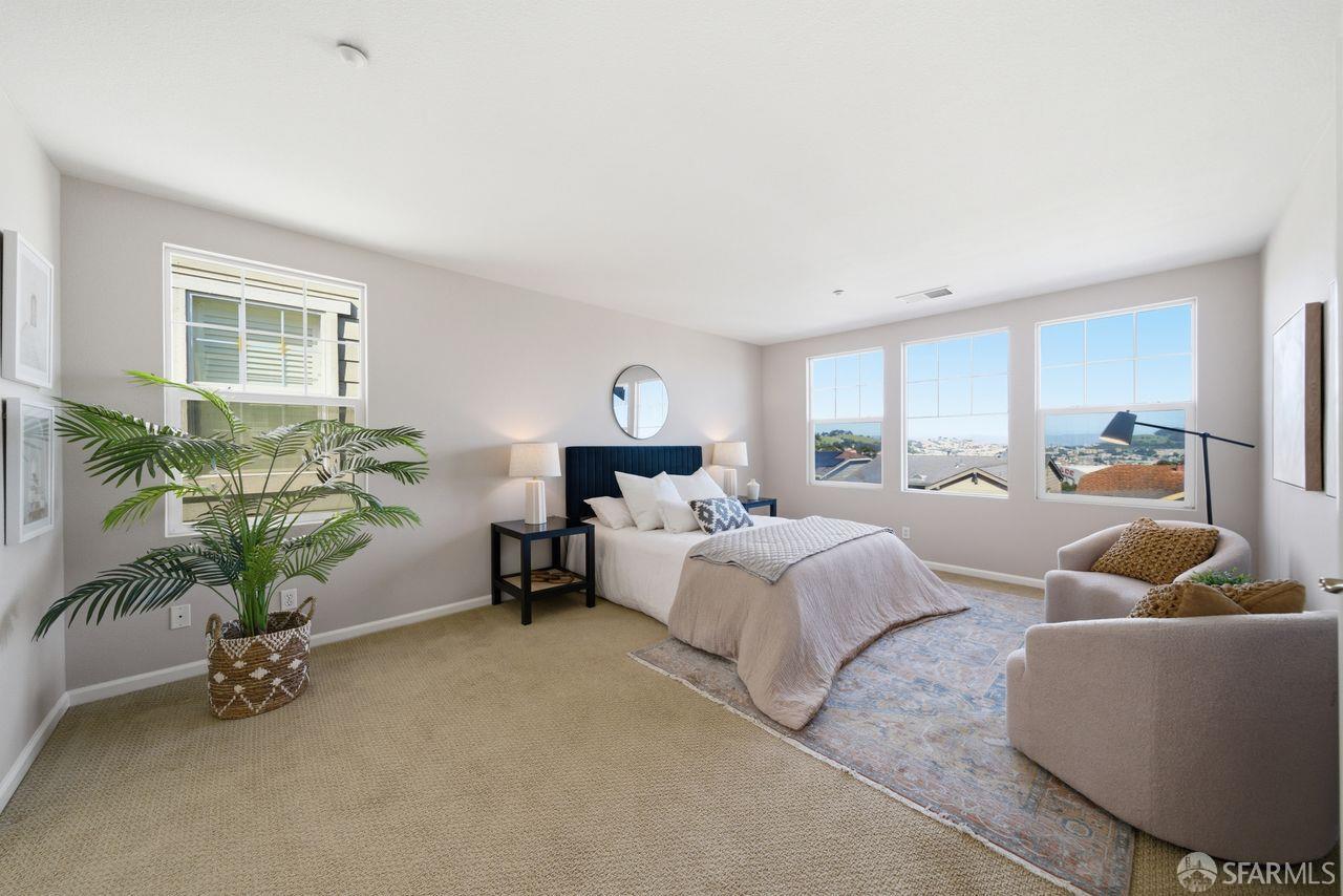 Detail Gallery Image 4 of 40 For 962 Martin Trl, Daly City,  CA 94014 - 4 Beds | 3 Baths