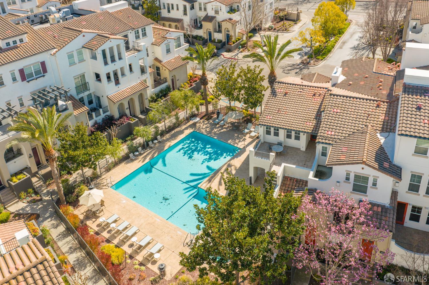 Detail Gallery Image 28 of 33 For 4138 Clarinbridge Cir, Dublin,  CA 94568 - 2 Beds | 2 Baths