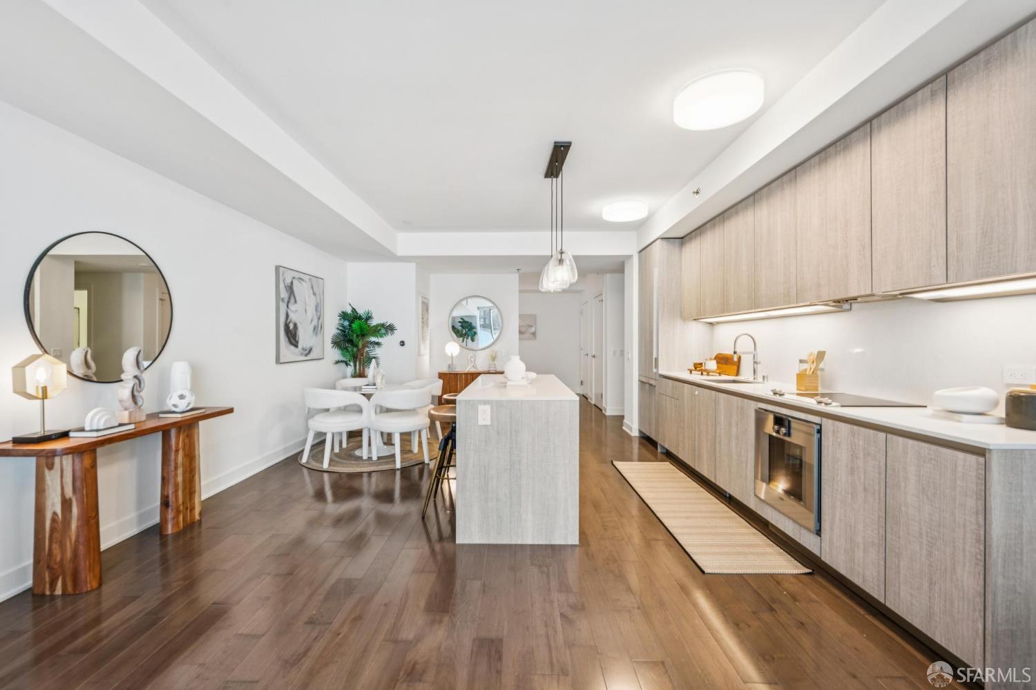 Photo #5: 426108104 Listing: Photo #5