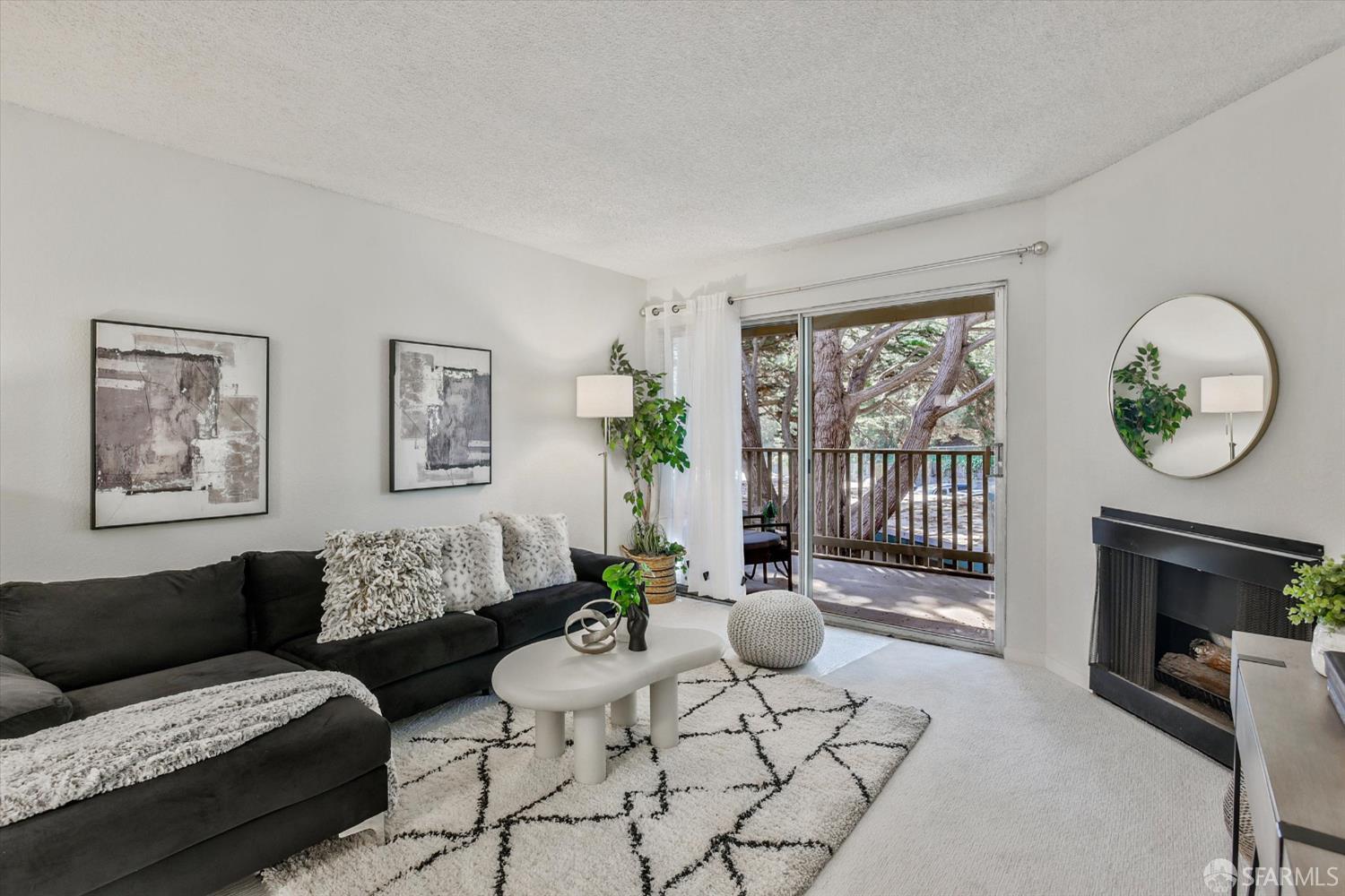 Detail Gallery Image 2 of 44 For 377 Mandarin Dr #105,  Daly City,  CA 94015 - 1 Beds | 1 Baths