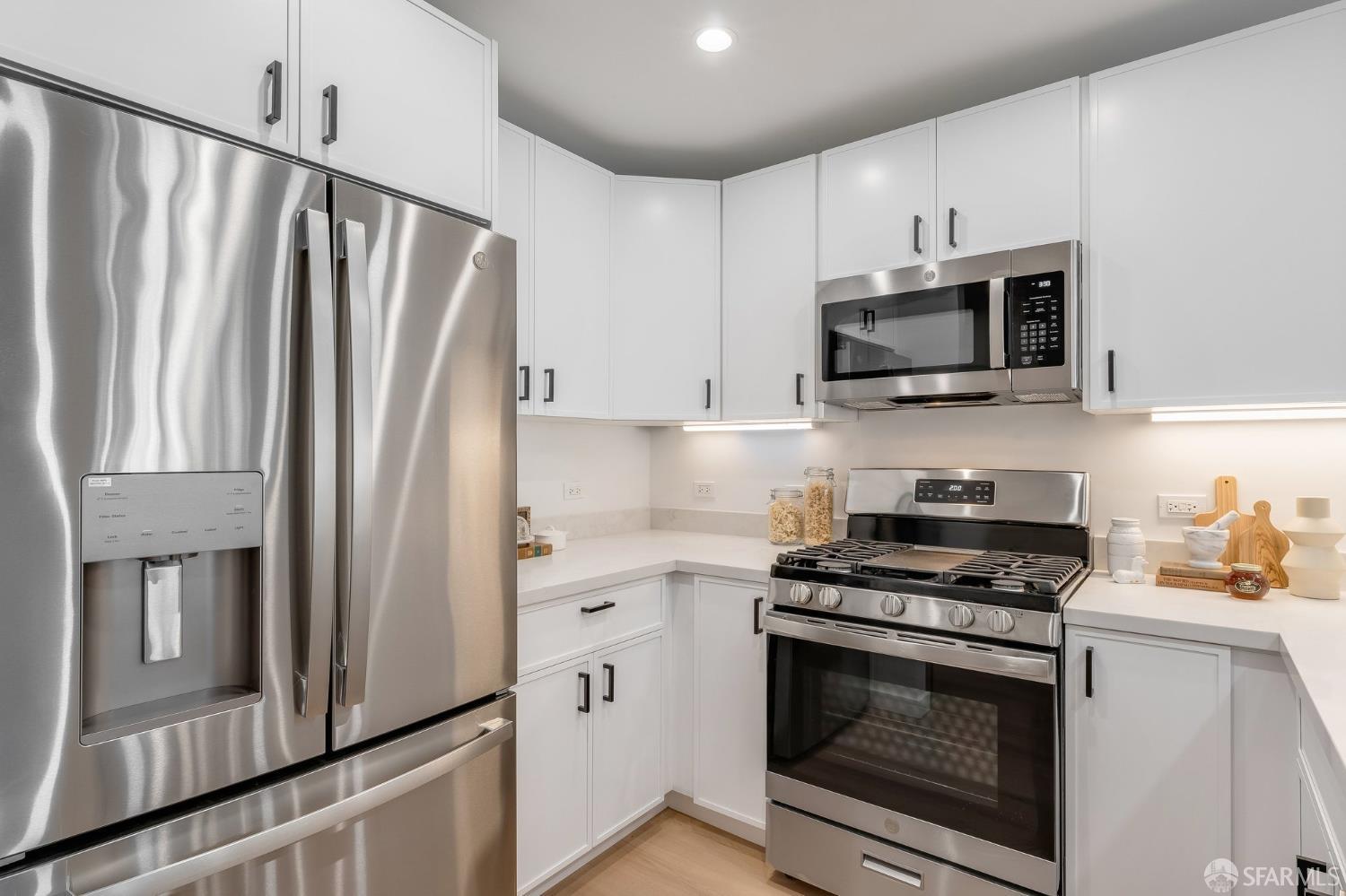 Photo #8: 426111105 Listing: Photo #8