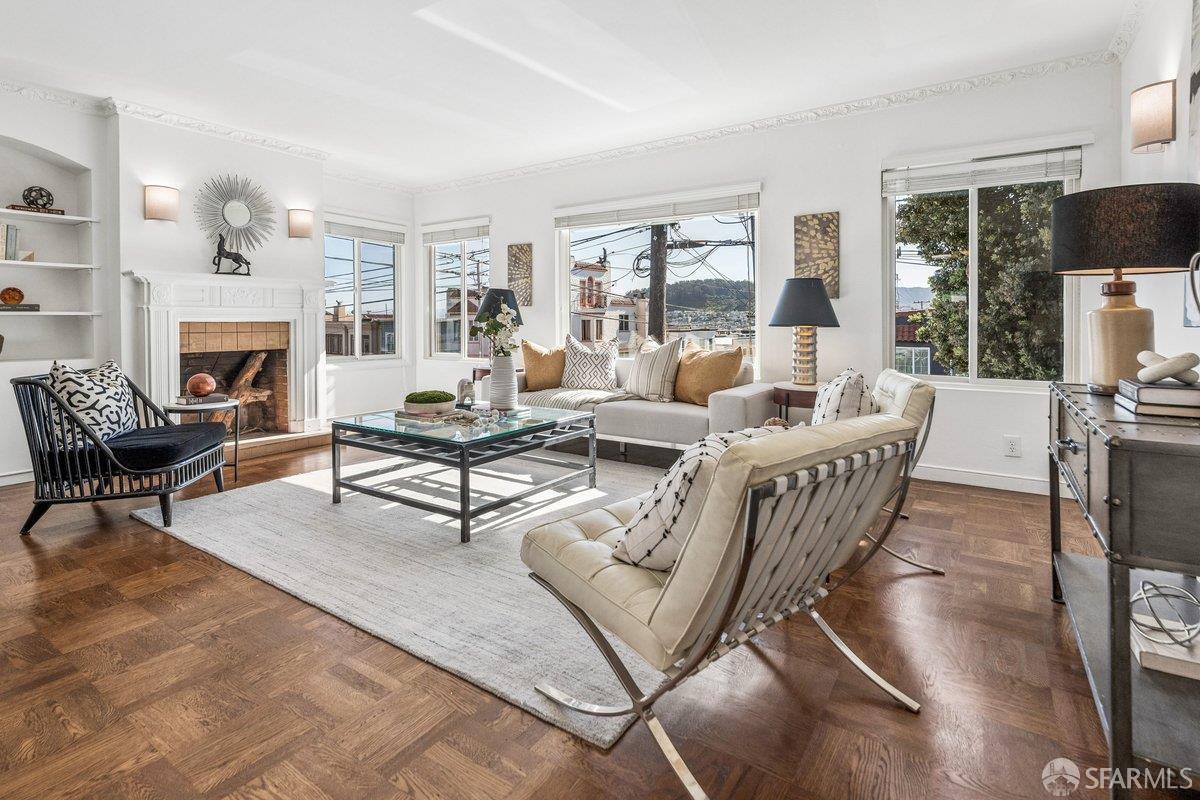 Detail Gallery Image 2 of 40 For 1500 Quesada Ave, San Francisco,  CA 94124 - 2 Beds | 2 Baths