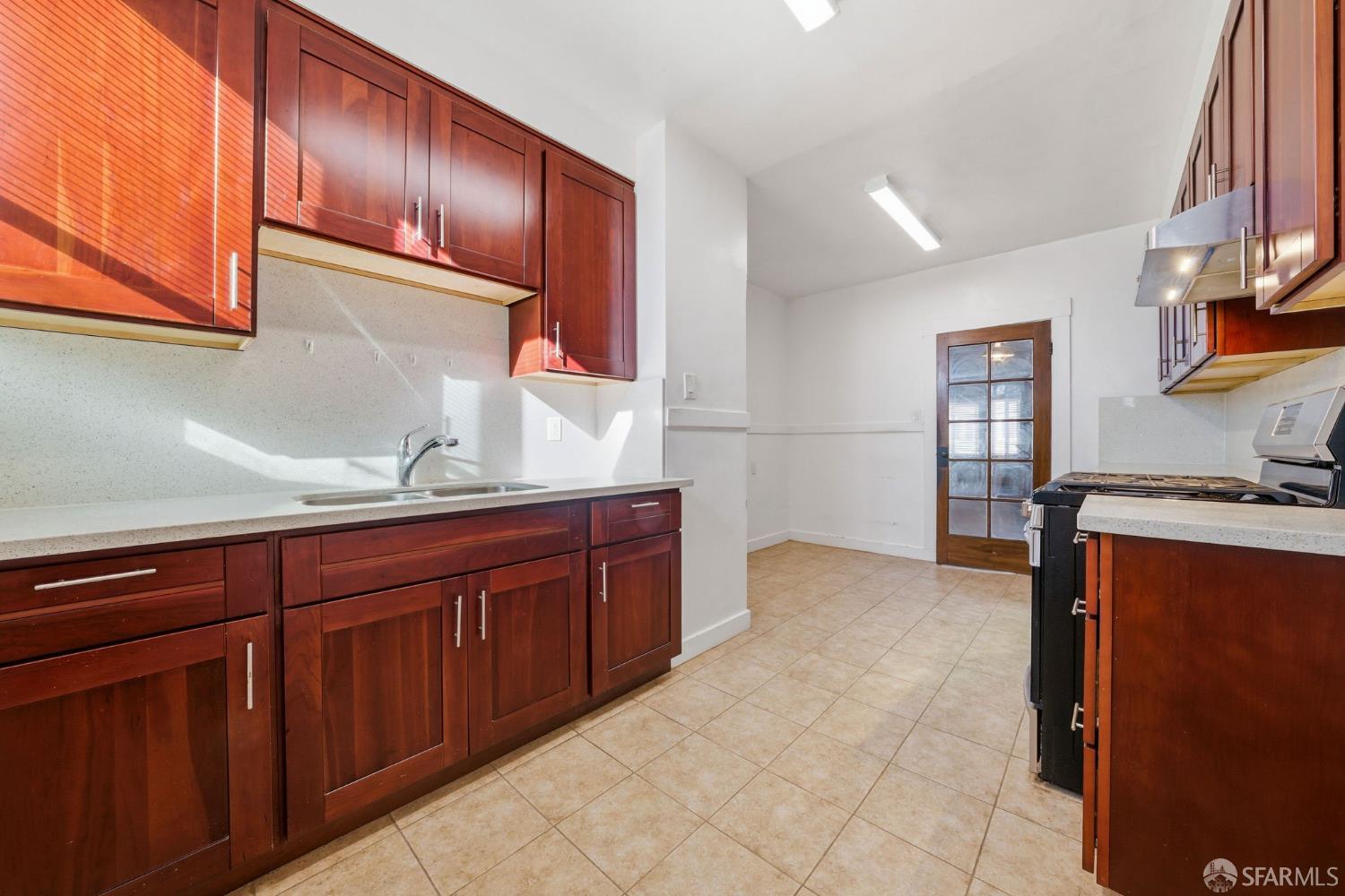 Detail Gallery Image 15 of 41 For 1835 18th Ave, San Francisco,  CA 94122 - 3 Beds | 1 Baths