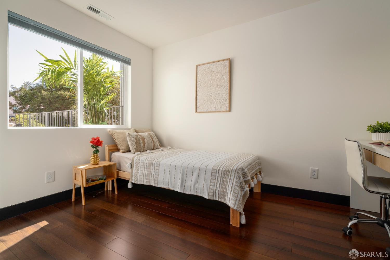 Detail Gallery Image 18 of 27 For 428 17th Ave, San Francisco,  CA 94121 - 2 Beds | 2 Baths