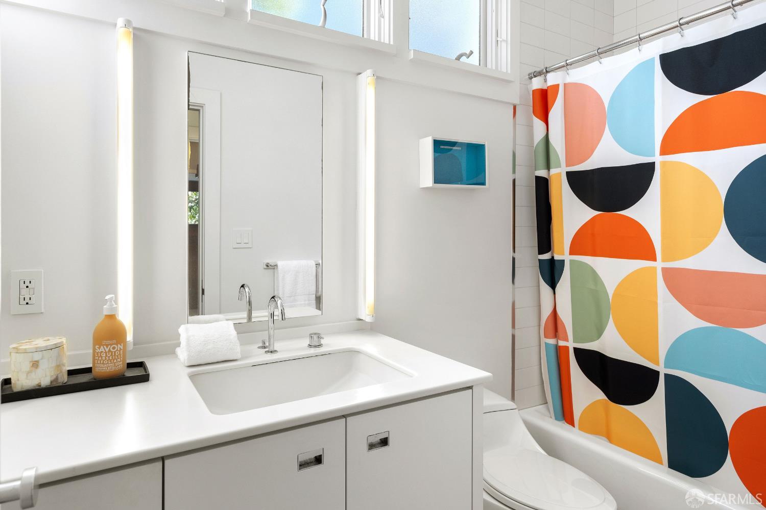 Detail Gallery Image 28 of 50 For 341 Lombard St, San Francisco,  CA 94133 - 4 Beds | 3/1 Baths