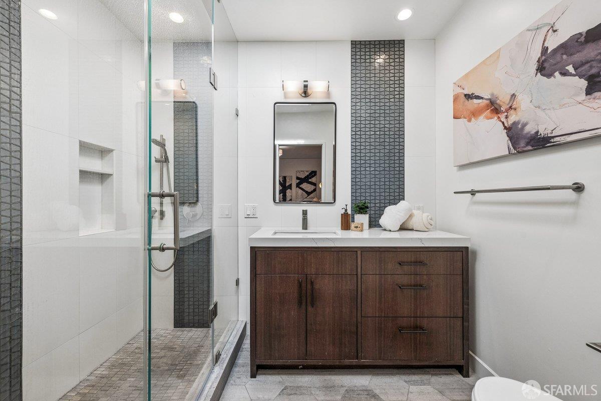 Detail Gallery Image 21 of 40 For 1500 Quesada Ave, San Francisco,  CA 94124 - 2 Beds | 2 Baths