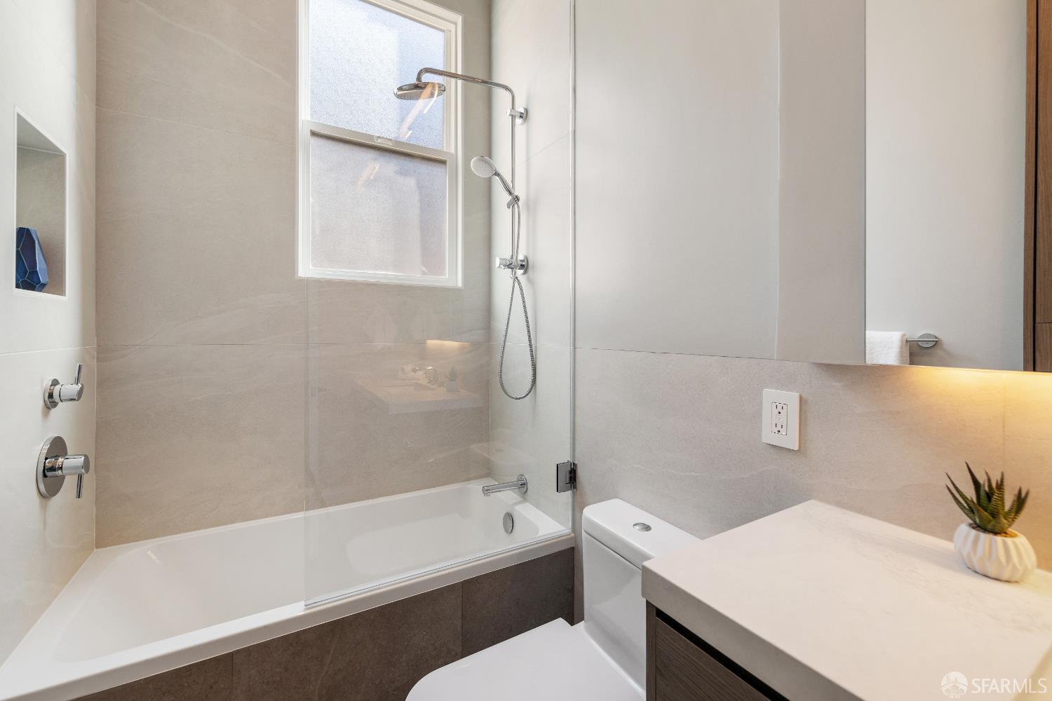 Photo #37: 426111715 Listing: Photo #37