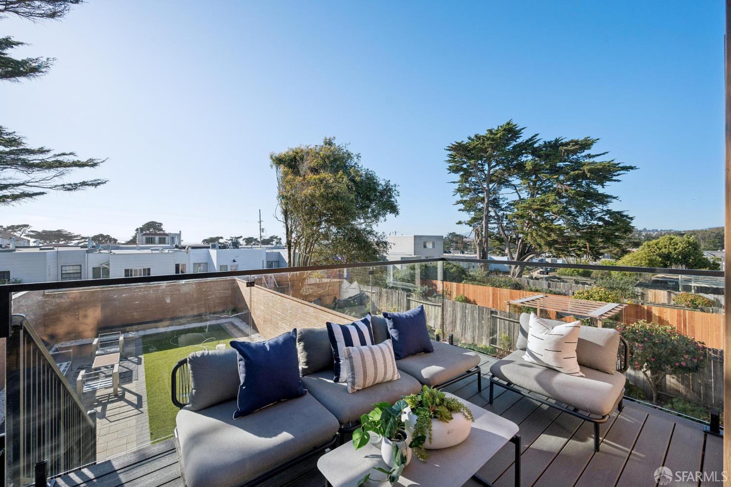 Detail Gallery Image 41 of 72 For 1371 34th Ave, San Francisco,  CA 94122 - 4 Beds | 4 Baths