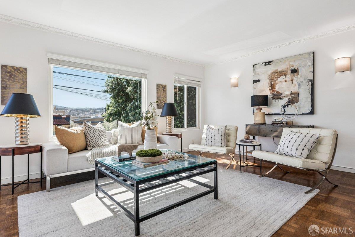 Detail Gallery Image 4 of 40 For 1500 Quesada Ave, San Francisco,  CA 94124 - 2 Beds | 2 Baths