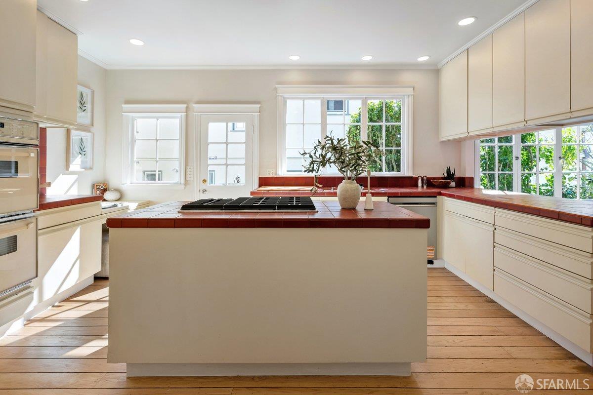 Detail Gallery Image 17 of 50 For 333 San Benito Way, San Francisco,  CA 94127 - 4 Beds | 3 Baths