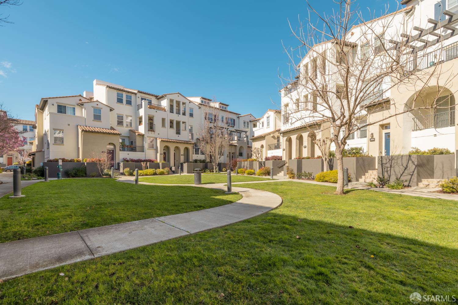 Detail Gallery Image 21 of 33 For 4138 Clarinbridge Cir, Dublin,  CA 94568 - 2 Beds | 2 Baths