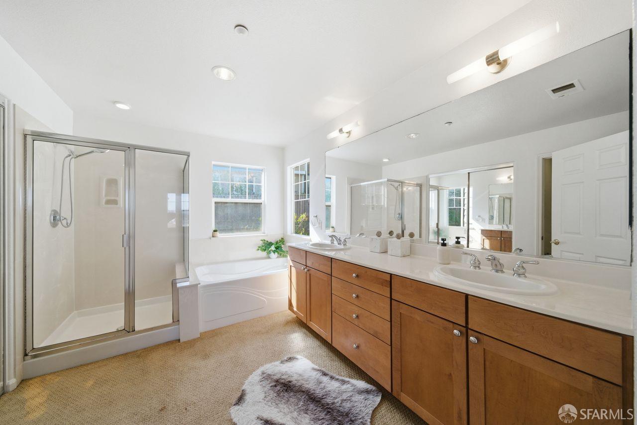 Detail Gallery Image 9 of 40 For 962 Martin Trl, Daly City,  CA 94014 - 4 Beds | 3 Baths