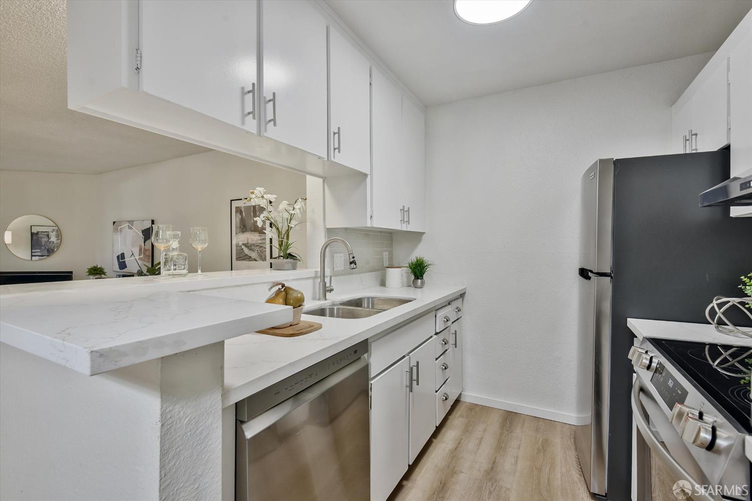 Detail Gallery Image 10 of 44 For 377 Mandarin Dr #105,  Daly City,  CA 94015 - 1 Beds | 1 Baths