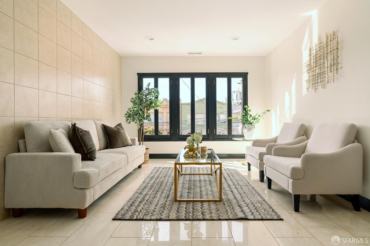 Front Image Thumbnail for SF426111710