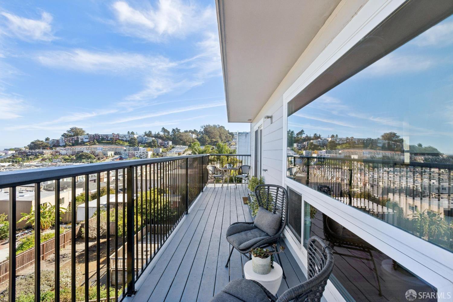 Detail Gallery Image 28 of 88 For 851 Bowdoin St, San Francisco,  CA 94134 - 4 Beds | 3 Baths