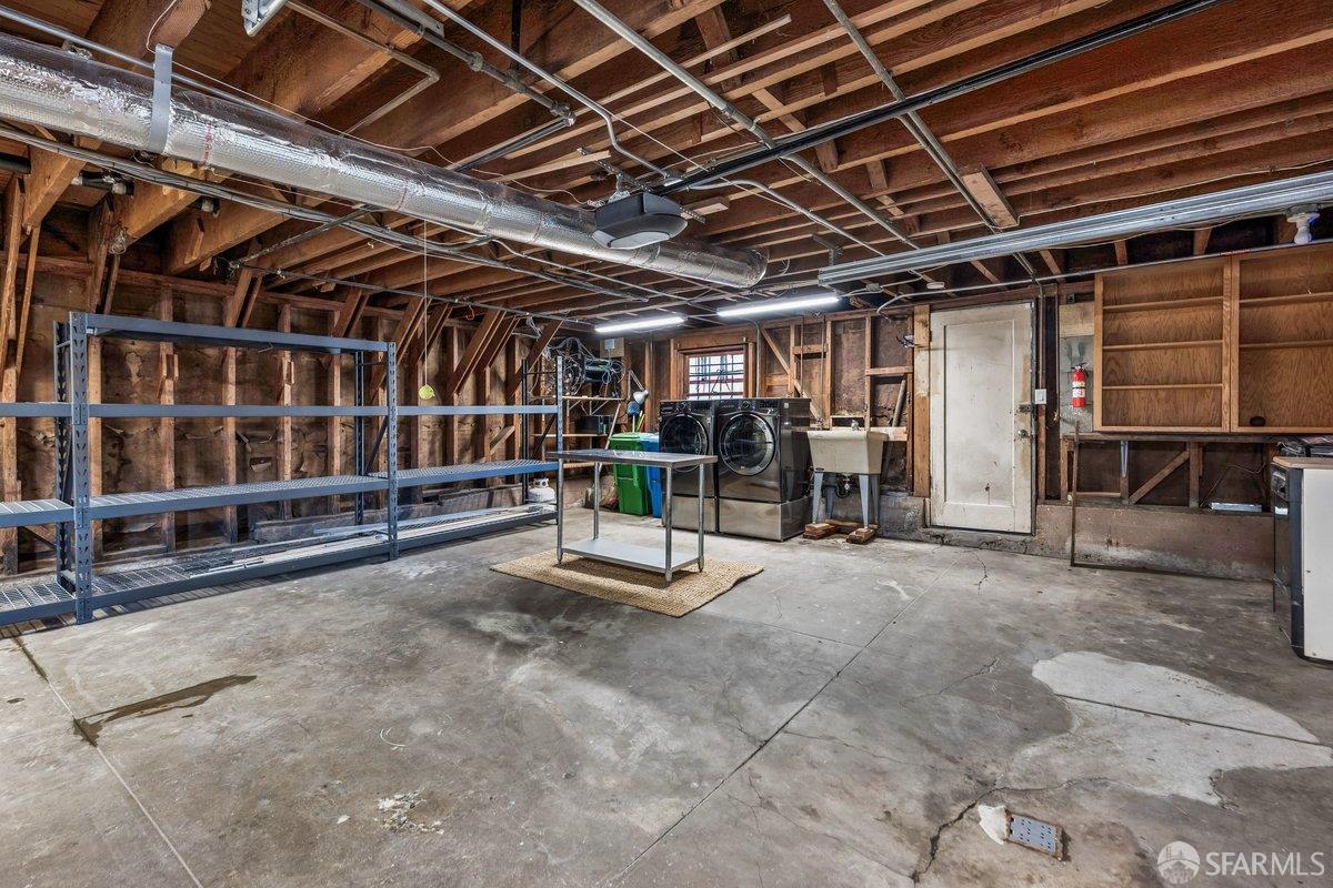 Detail Gallery Image 33 of 40 For 1500 Quesada Ave, San Francisco,  CA 94124 - 2 Beds | 2 Baths