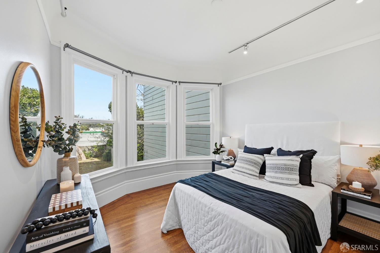 Photo #5: 426108134 Listing: Photo #5