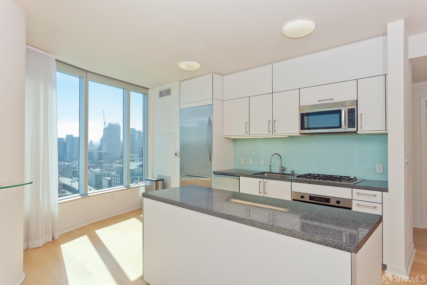 Detail Gallery Image 5 of 34 For 301 Main St 25f,  San Francisco,  CA 94105 - 2 Beds | 2 Baths