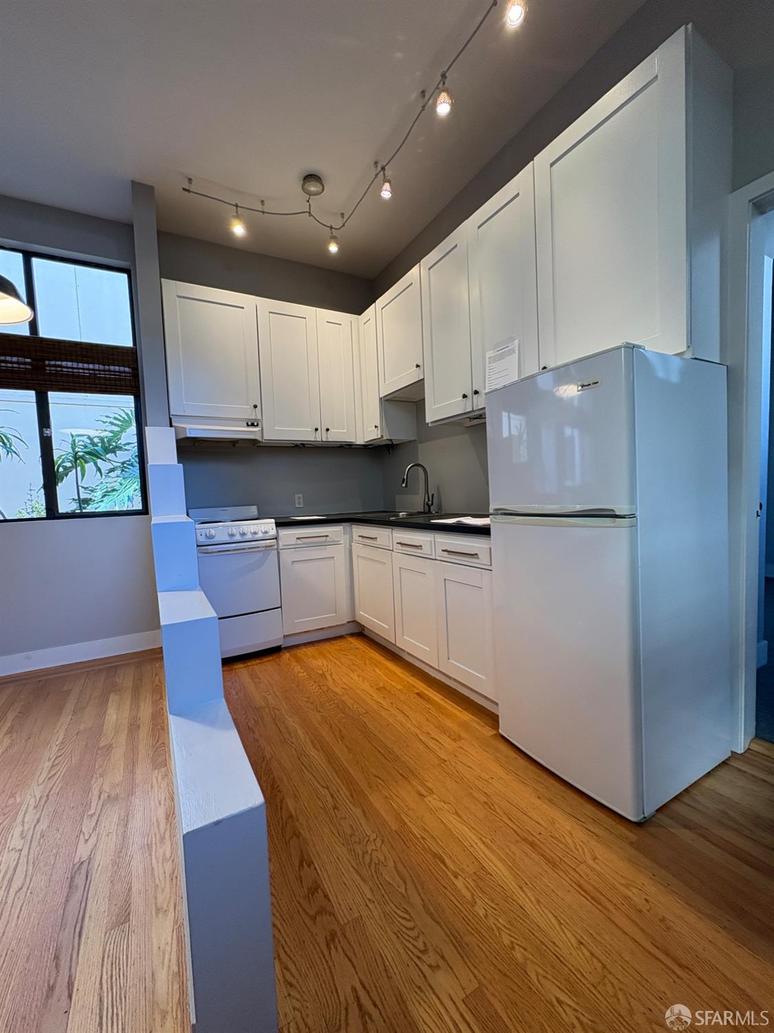 Detail Gallery Image 5 of 13 For 236 Clinton Park Dr, San Francisco,  CA 94103 - 1 Beds | 1 Baths