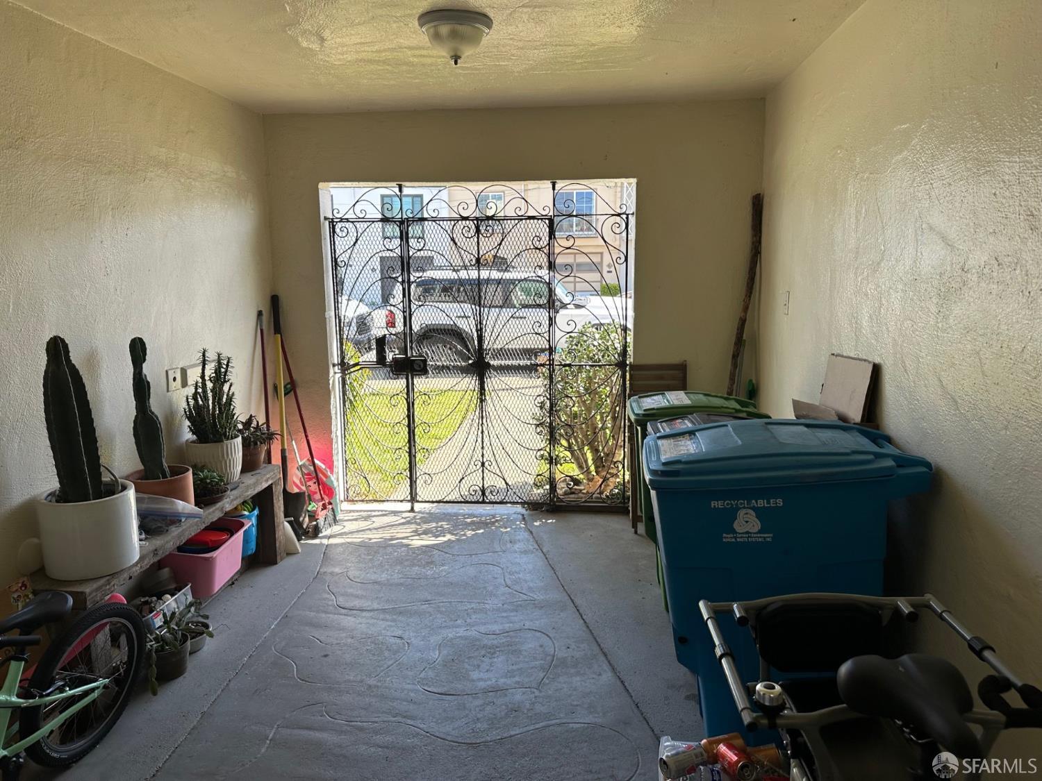 Detail Gallery Image 7 of 8 For 2063 42nd Ave, San Francisco,  CA 94116 - 4 Beds | 2/1 Baths