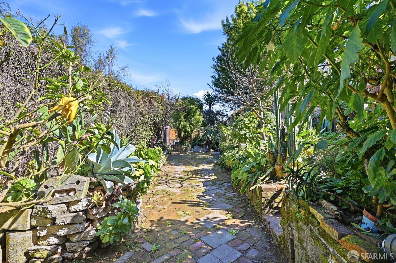 Detail Gallery Image 43 of 49 For 1529 Hampshire St, San Francisco,  CA 94110 - 3 Beds | 1/1 Baths