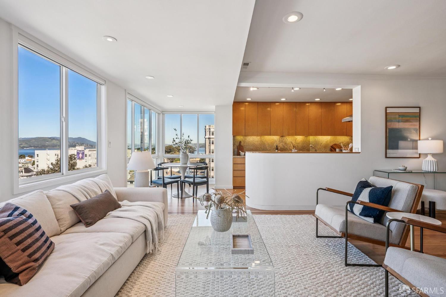 Detail Gallery Image 12 of 72 For 33 Grenard Ter, San Francisco,  CA 94109 - 3 Beds | 2/1 Baths