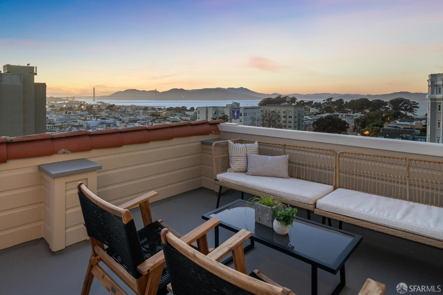 Detail Gallery Image 67 of 72 For 33 Grenard Ter, San Francisco,  CA 94109 - 3 Beds | 2/1 Baths