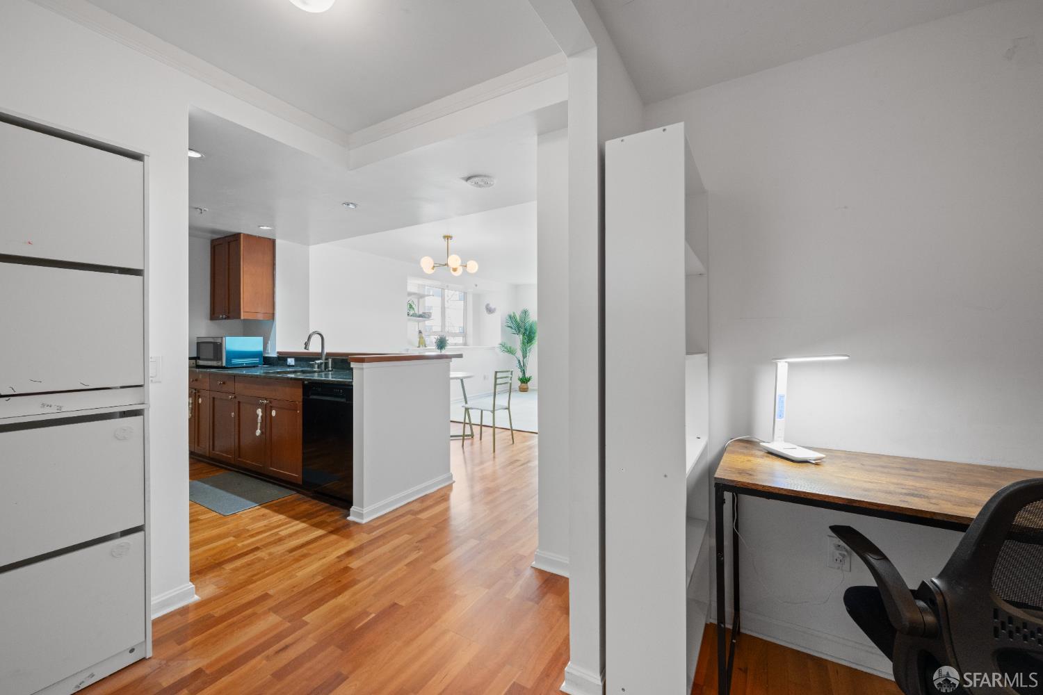 Photo #11: 426112220 Listing: Photo #11