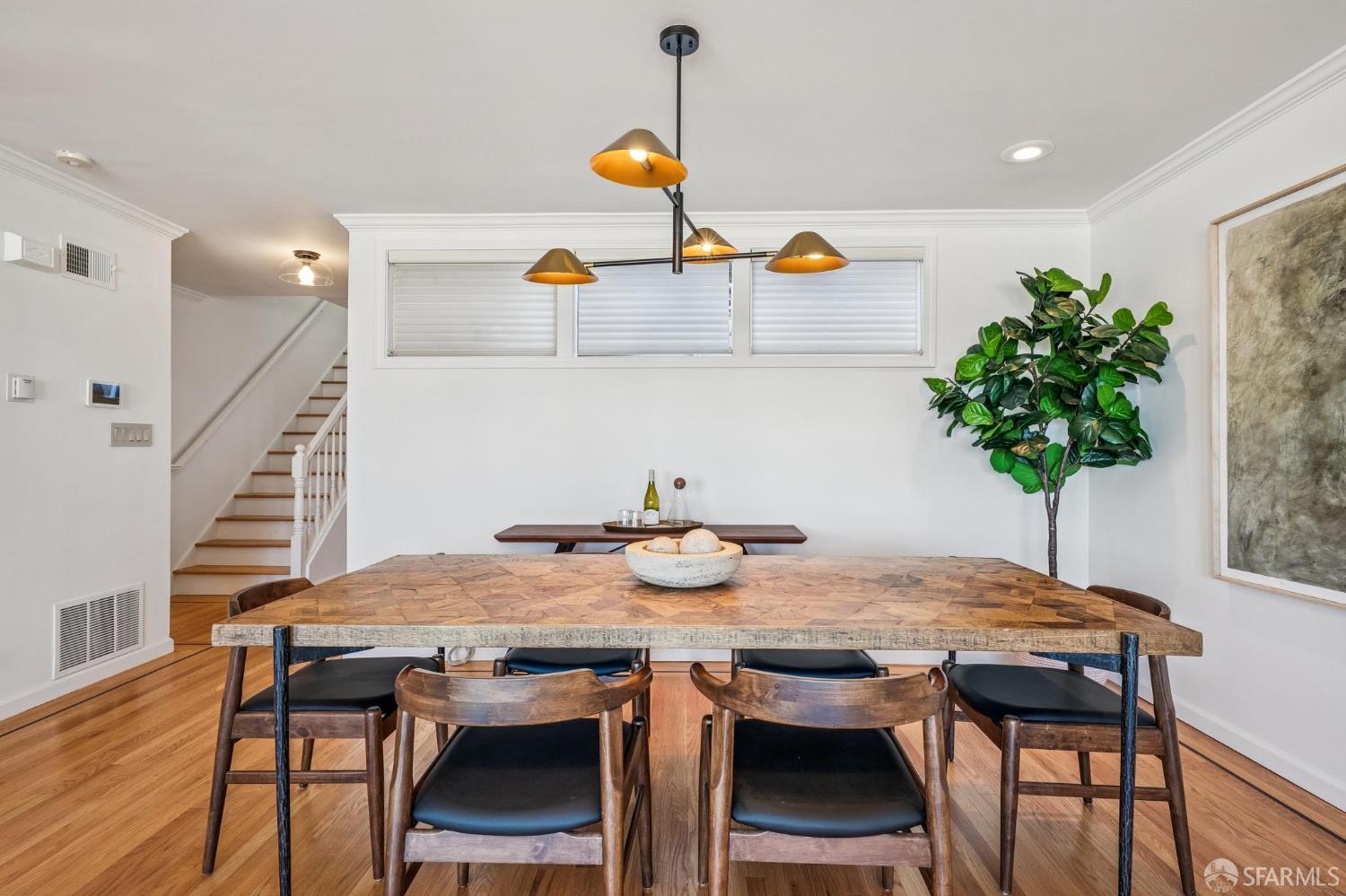 Detail Gallery Image 7 of 72 For 33 Grenard Ter, San Francisco,  CA 94109 - 3 Beds | 2/1 Baths