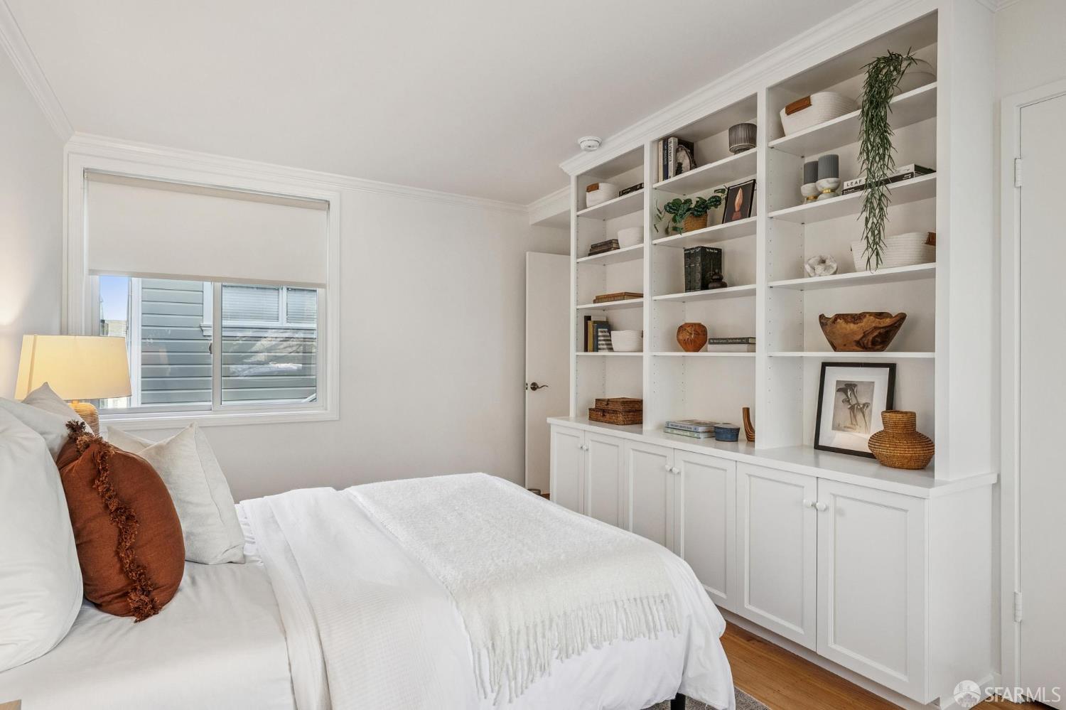 Detail Gallery Image 23 of 72 For 33 Grenard Ter, San Francisco,  CA 94109 - 3 Beds | 2/1 Baths