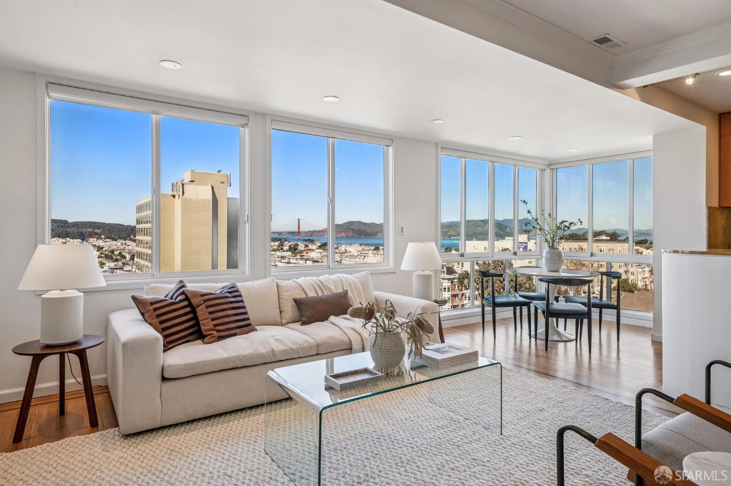 Detail Gallery Image 11 of 72 For 33 Grenard Ter, San Francisco,  CA 94109 - 3 Beds | 2/1 Baths