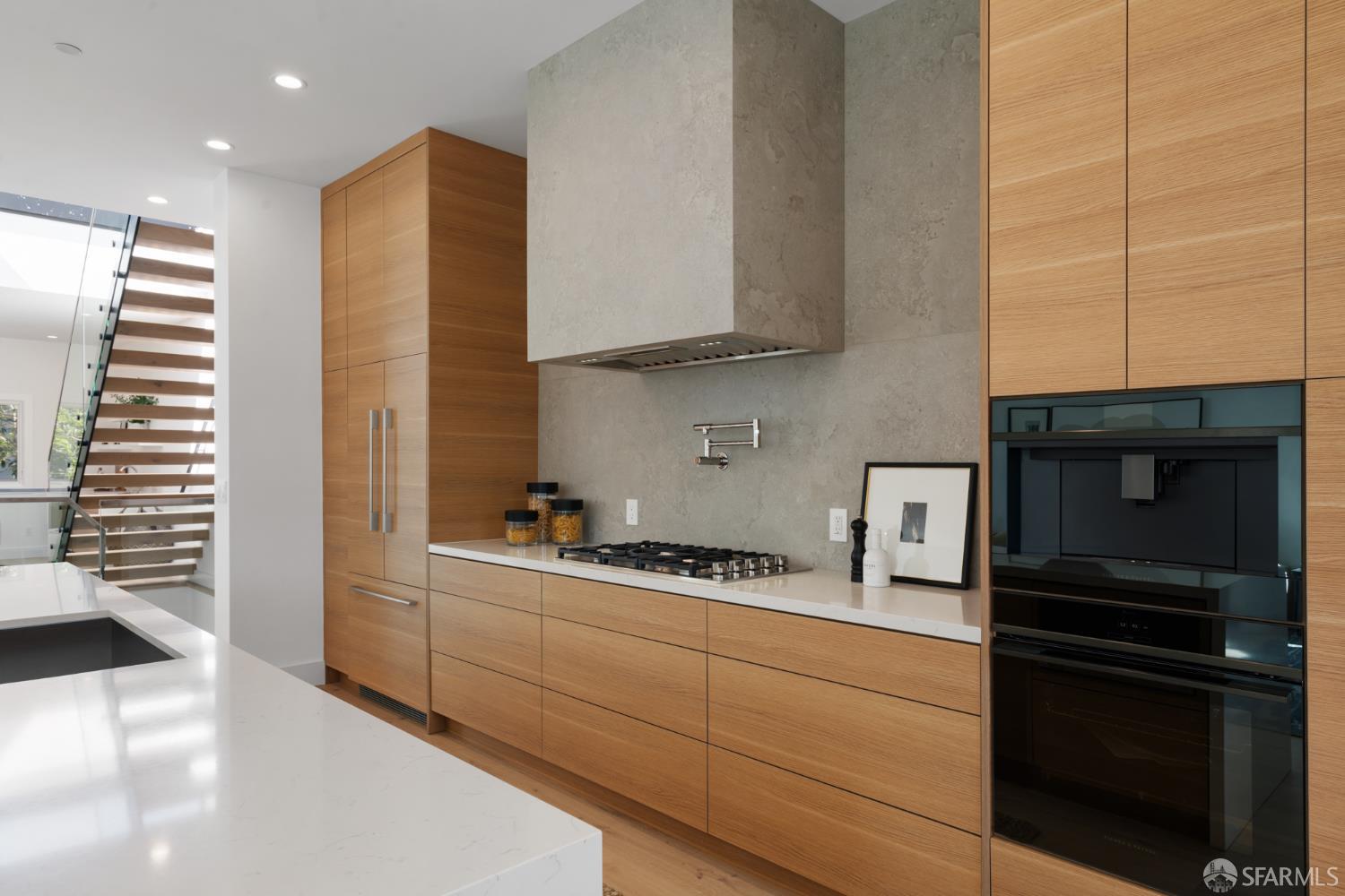 Detail Gallery Image 9 of 39 For 25 Brompton Ave, San Francisco,  CA 94131 - 4 Beds | 4/1 Baths