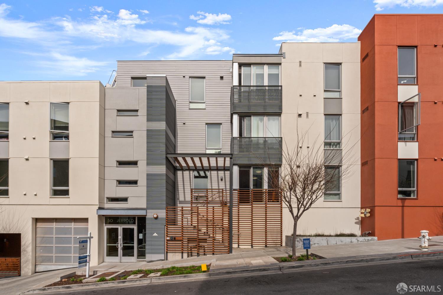 Front Image Thumbnail for SF426111700