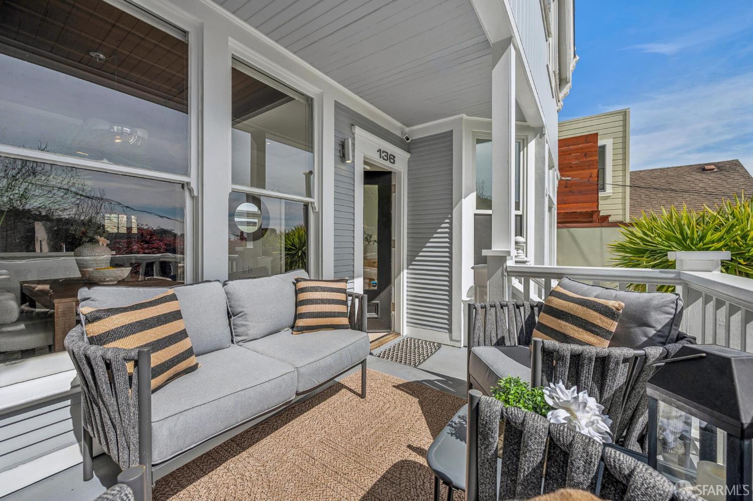 Photo #4: 426104533 Listing: Photo #4