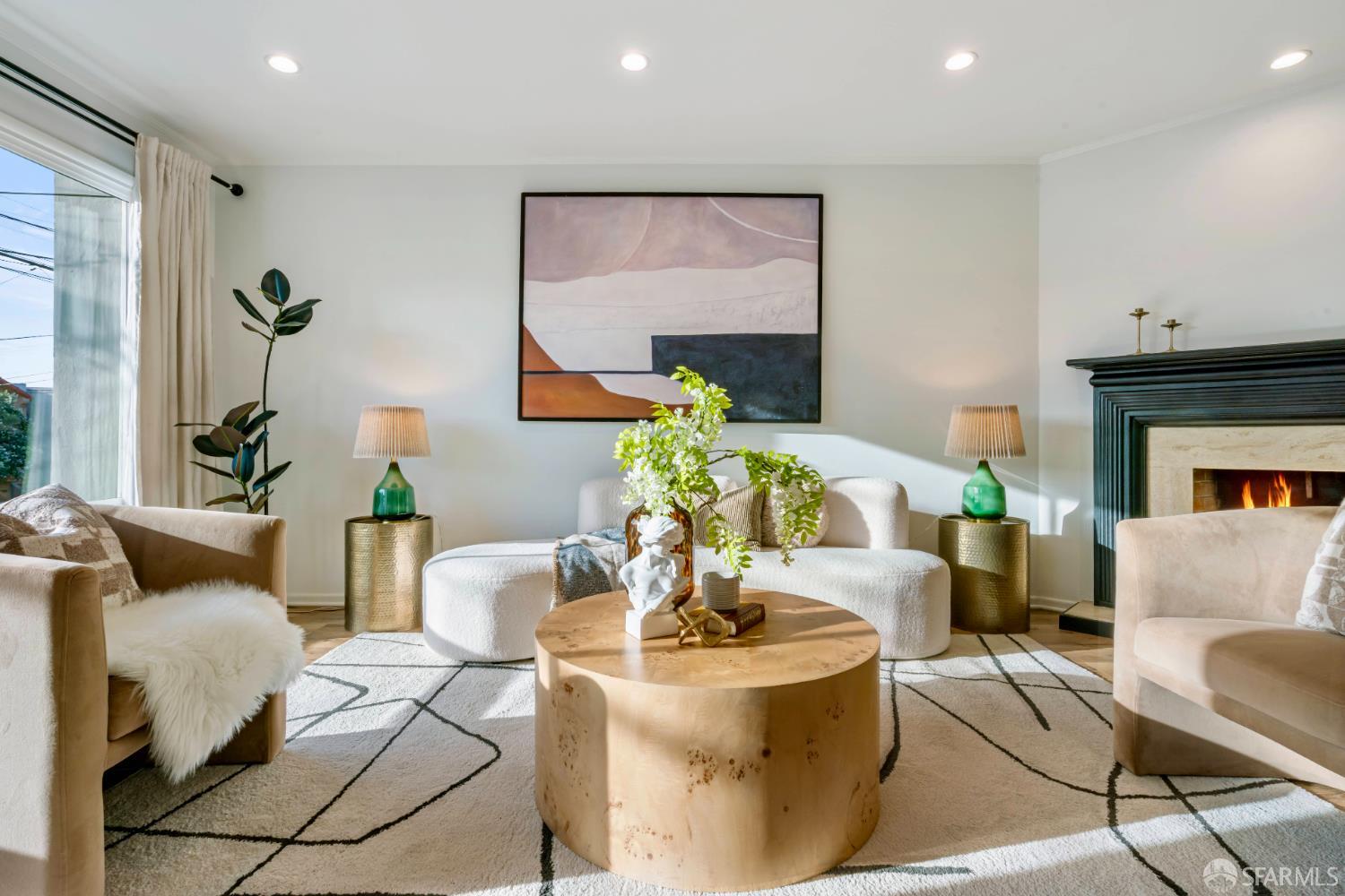 Photo #3: 426109472 Listing: Photo #3