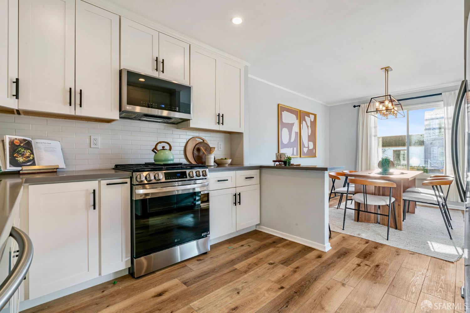 Photo #8: 426109472 Listing: Photo #8