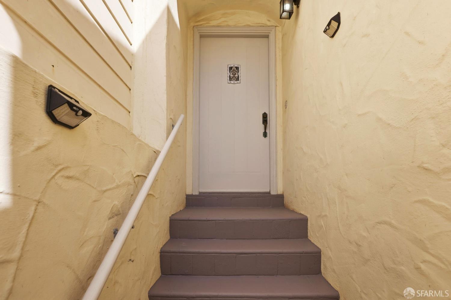 Detail Gallery Image 5 of 38 For 1826 Judah St, San Francisco,  CA 94122 - 2 Beds | 1 Baths