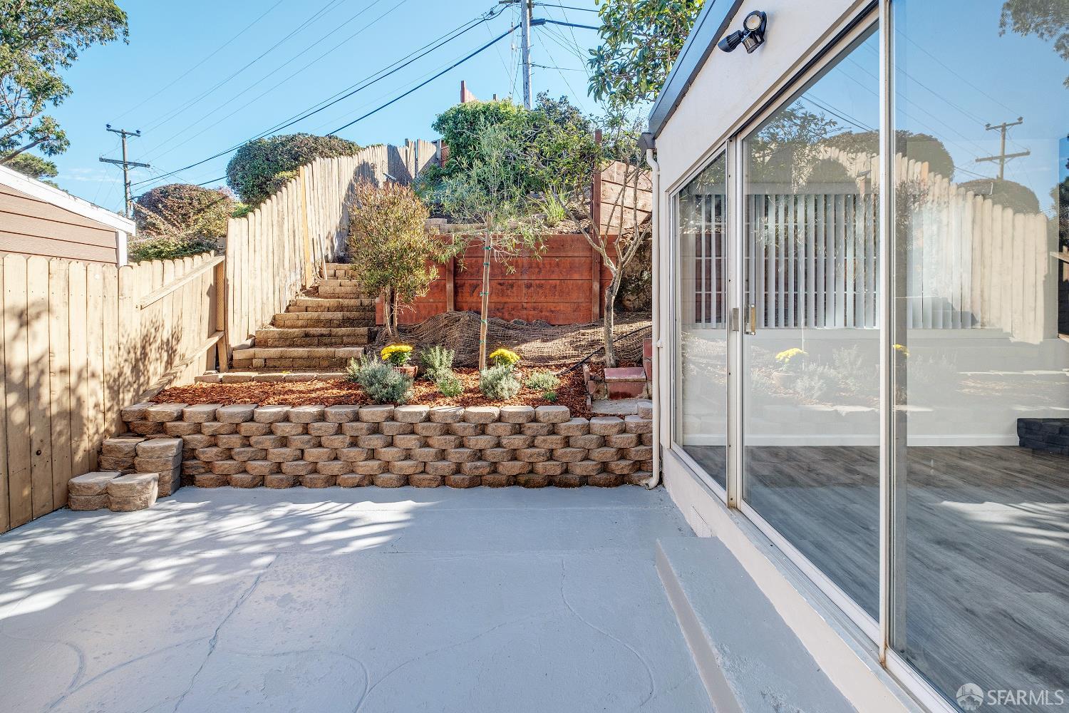 Detail Gallery Image 25 of 35 For 97 Canyon Dr, San Francisco,  CA 94112 - 4 Beds | 2/3 Baths