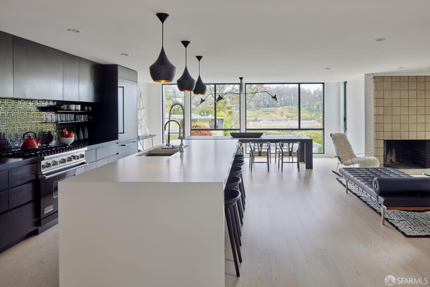 Detail Gallery Image 10 of 32 For 169 Amber Dr, San Francisco,  CA 94131 - 4 Beds | 3/1 Baths