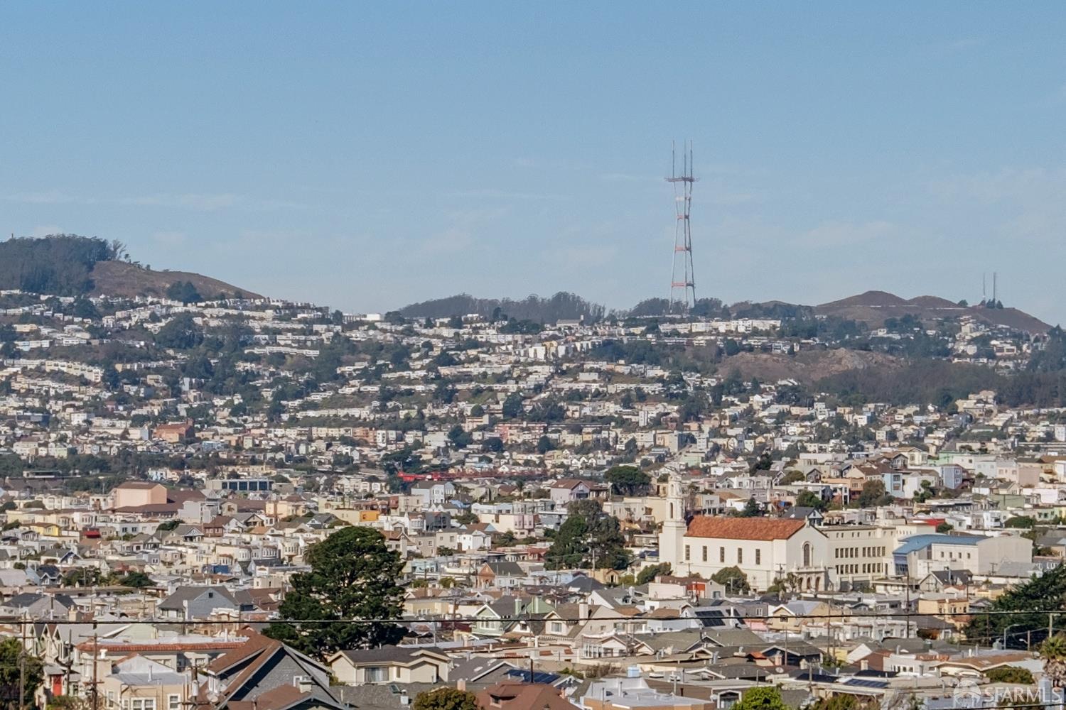 Detail Gallery Image 15 of 35 For 97 Canyon Dr, San Francisco,  CA 94112 - 4 Beds | 2/3 Baths