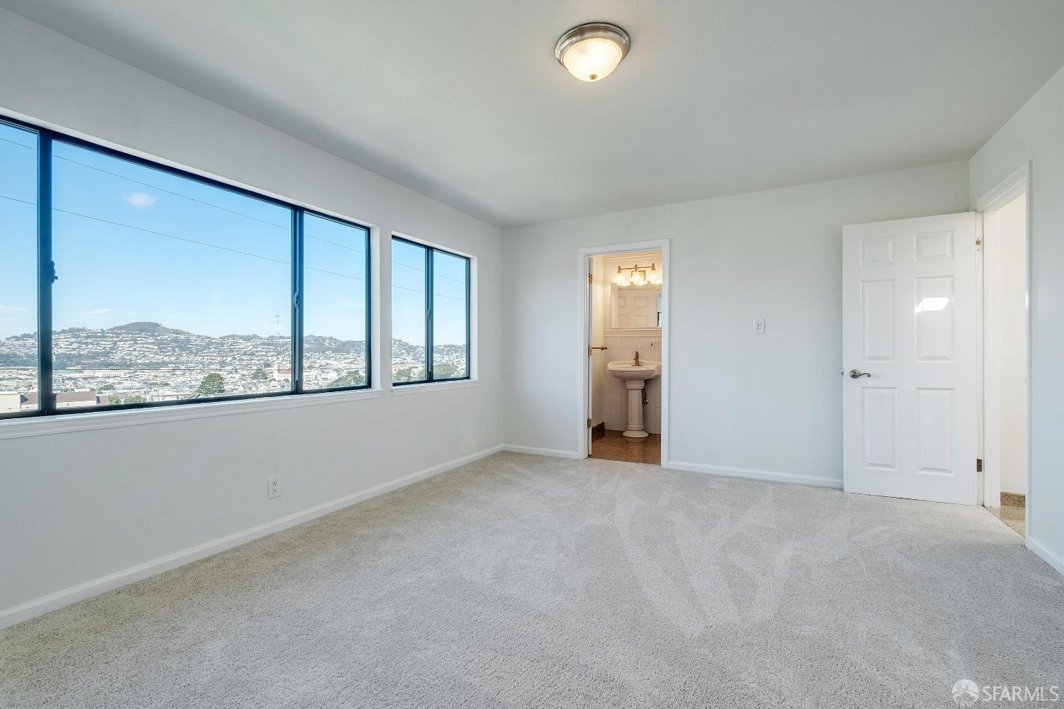 Detail Gallery Image 13 of 35 For 97 Canyon Dr, San Francisco,  CA 94112 - 4 Beds | 2/3 Baths