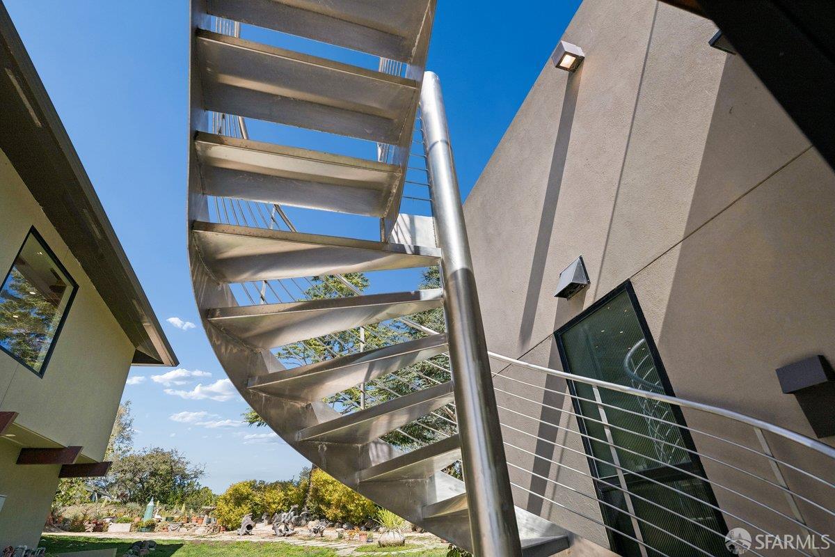 Detail Gallery Image 66 of 95 For 1435 Lakeview Dr, Hillsborough,  CA 94010 - 6 Beds | 5/1 Baths