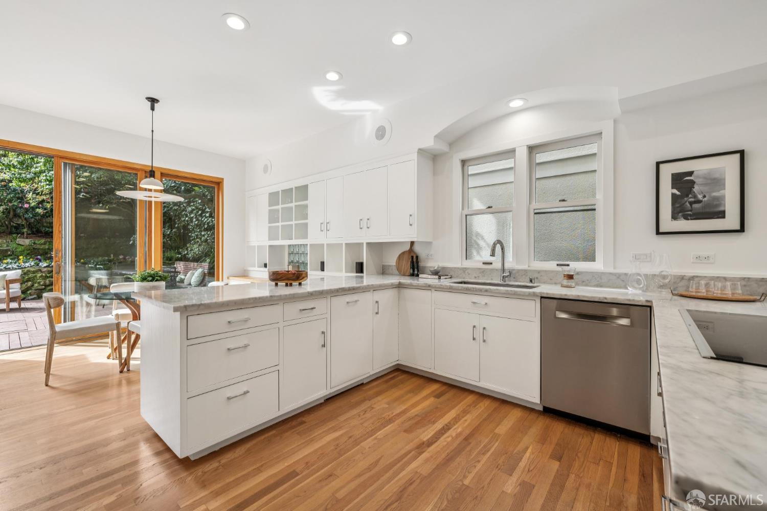 Detail Gallery Image 21 of 62 For 29 West Clay St, San Francisco,  CA 94121 - 5 Beds | 3/1 Baths