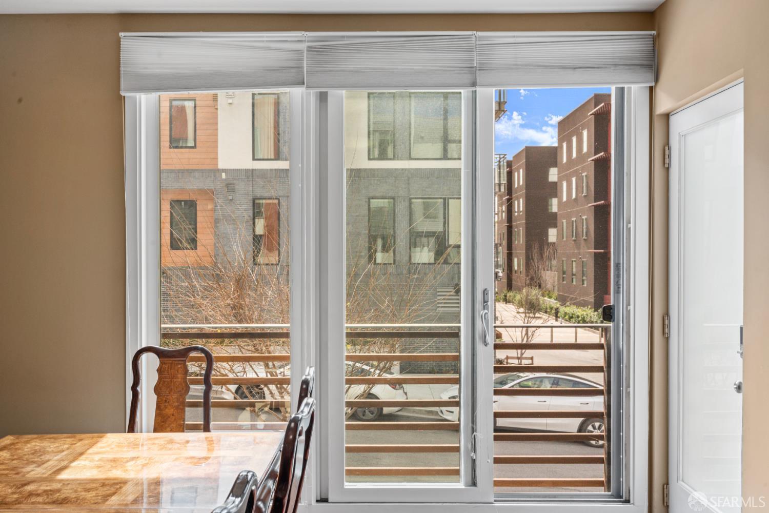 Detail Gallery Image 4 of 29 For 50 Jerrold Ave #214,  San Francisco,  CA 94124 - 2 Beds | 2 Baths