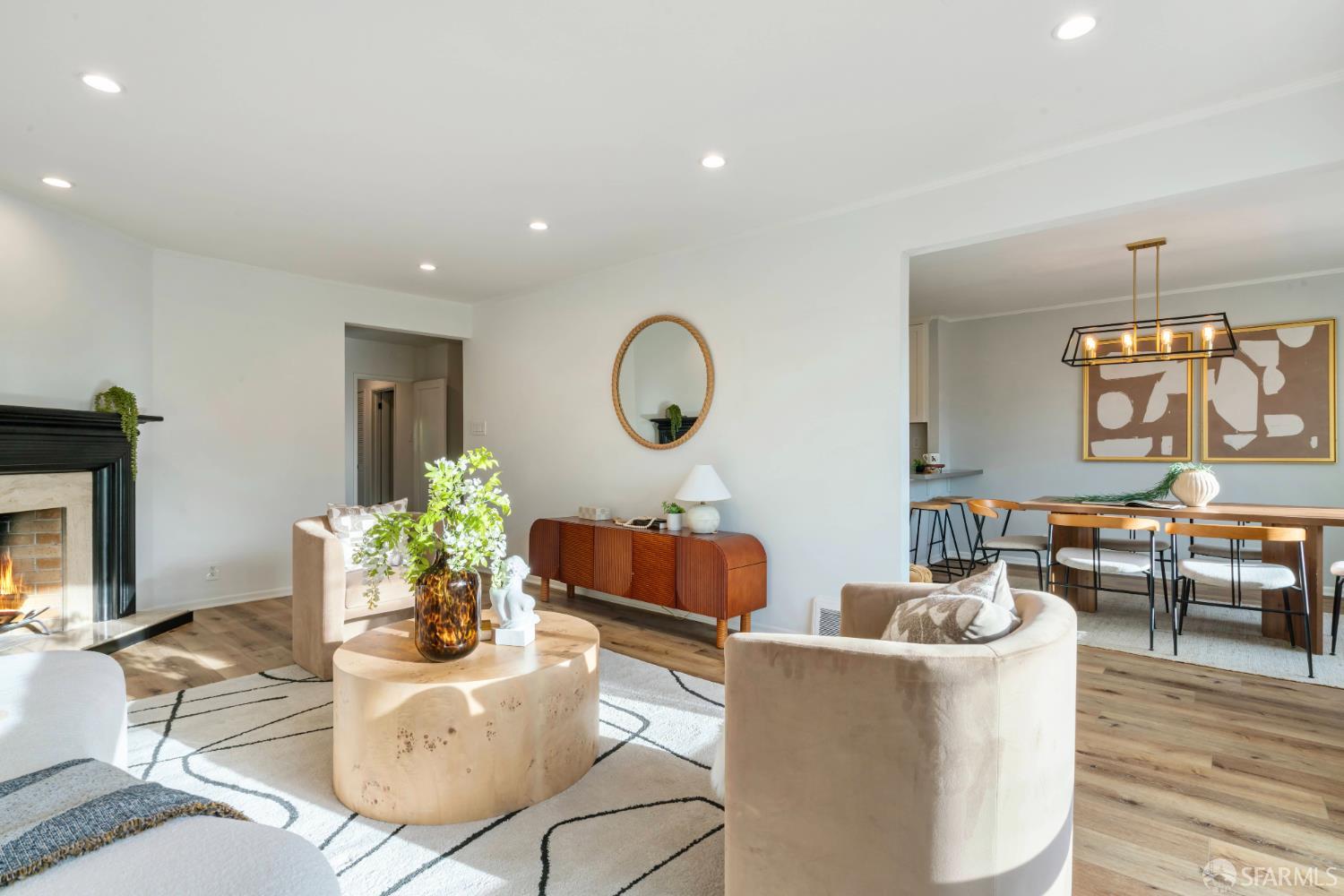 Photo #5: 426109472 Listing: Photo #5