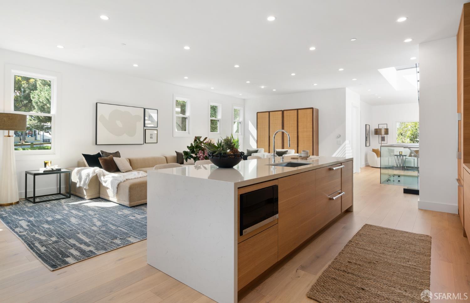 Detail Gallery Image 10 of 39 For 25 Brompton Ave, San Francisco,  CA 94131 - 4 Beds | 4/1 Baths