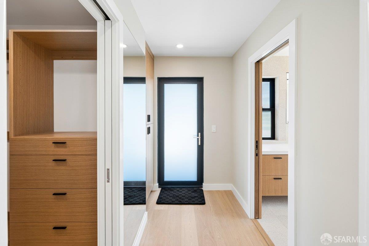 Detail Gallery Image 43 of 95 For 1435 Lakeview Dr, Hillsborough,  CA 94010 - 6 Beds | 5/1 Baths